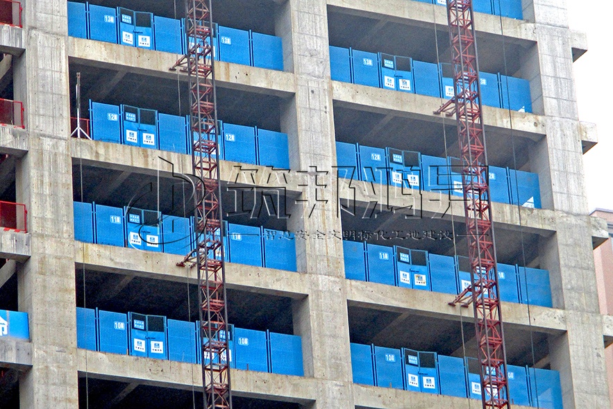 施工电梯防楼层护门_施工升降机楼层防护门_