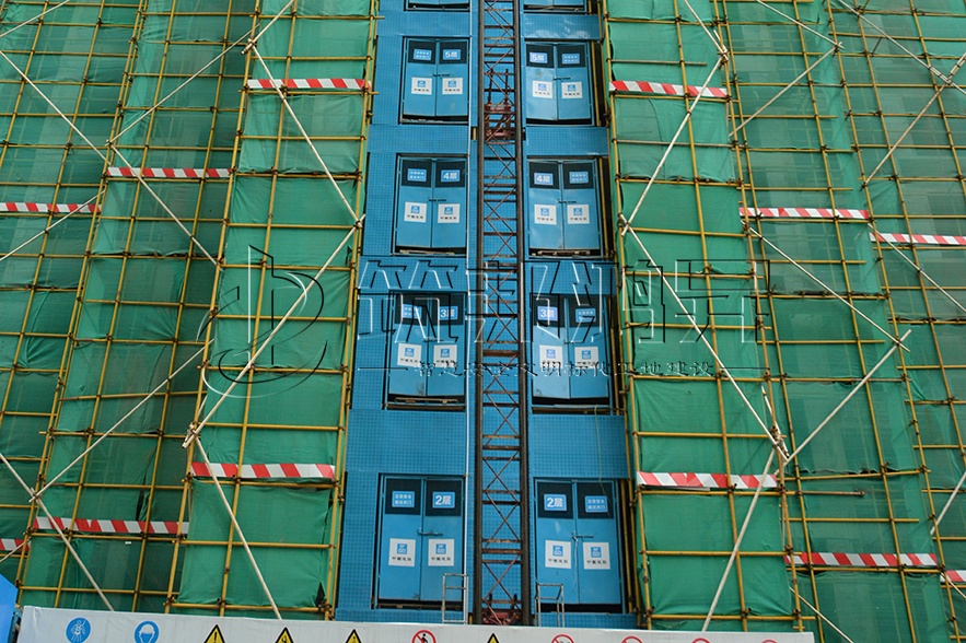 施工电梯防楼层护门